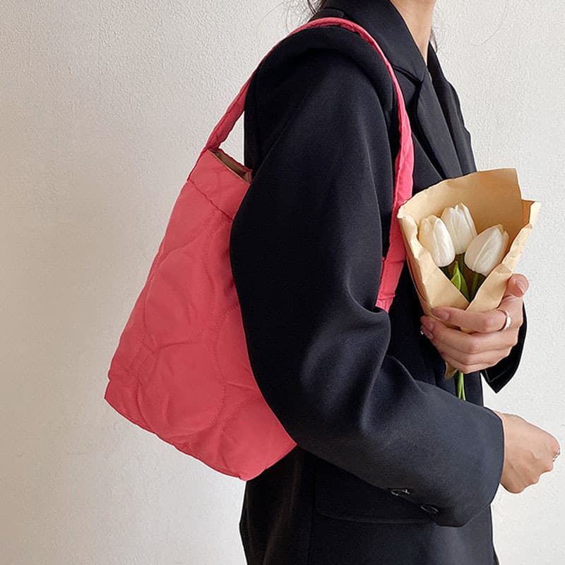 キルティングバッグ ふわり曲線キルティングミニトート