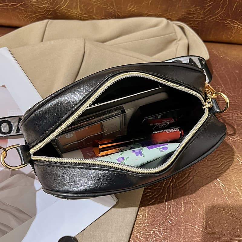 キルティングバッグ ふわもこキルティングレザーポシェット