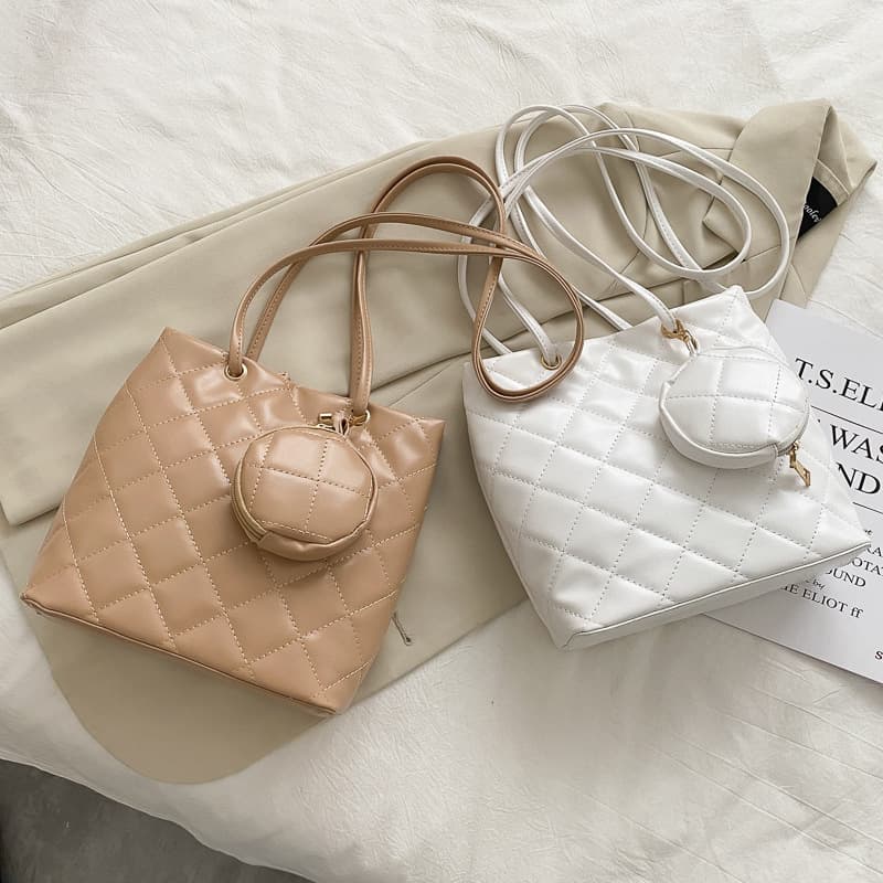 キルティングバッグ 上品キルティングミニハンドバッグ