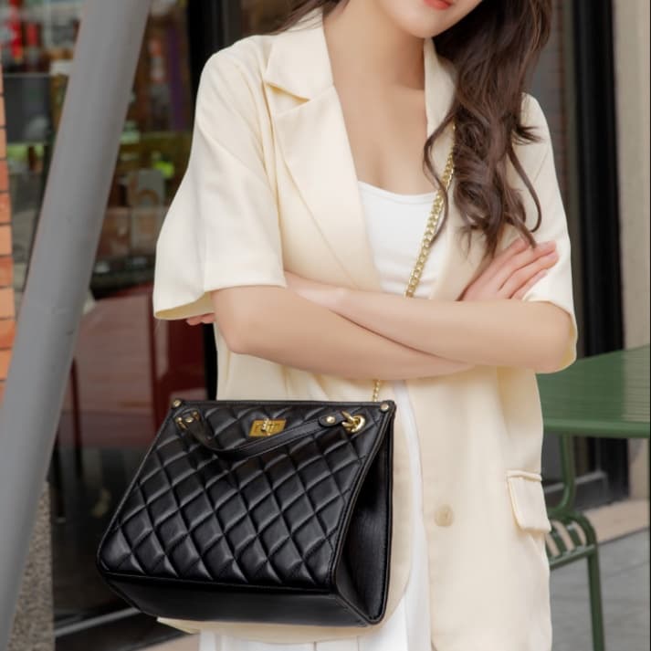 キルティングバッグ キルティング加工 チェーンショルダーバッグ