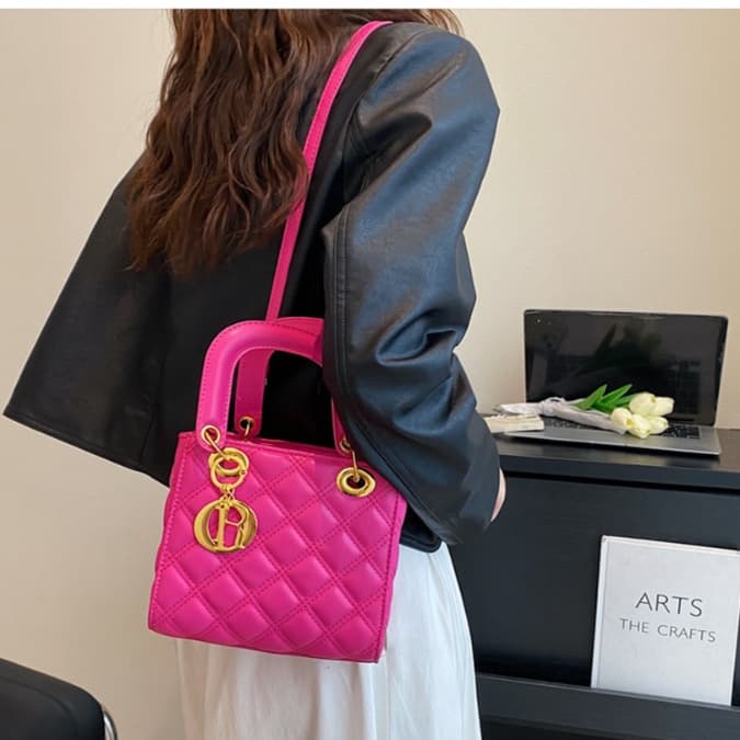 キルティングバッグ 上品キルティング ミニ手提げバッグ