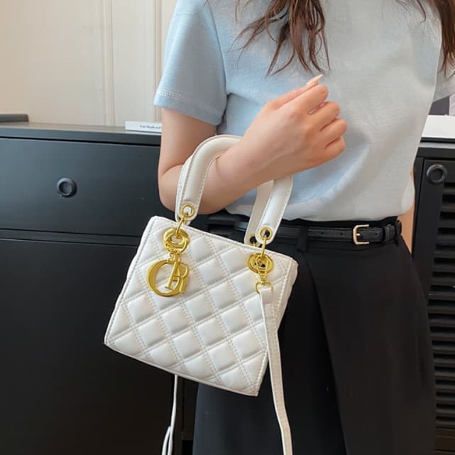 キルティングバッグ 上品キルティング ミニ手提げバッグ