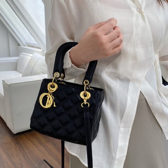 キルティングバッグ 上品キルティング ミニ手提げバッグ