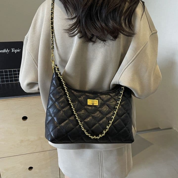 キルティングバッグ キルティングステッチ チェーンショルダーバッグ