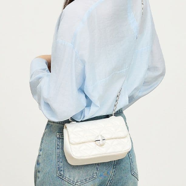 キルティングバッグ 上品キルティングミニショルダー