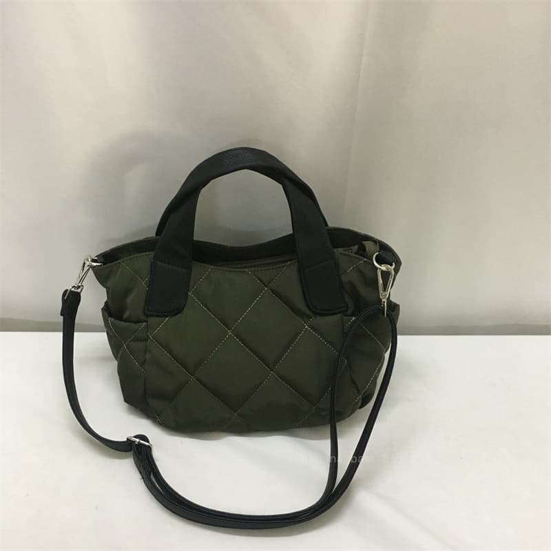 キルティングバッグ 菱模様の小粋なミニトート