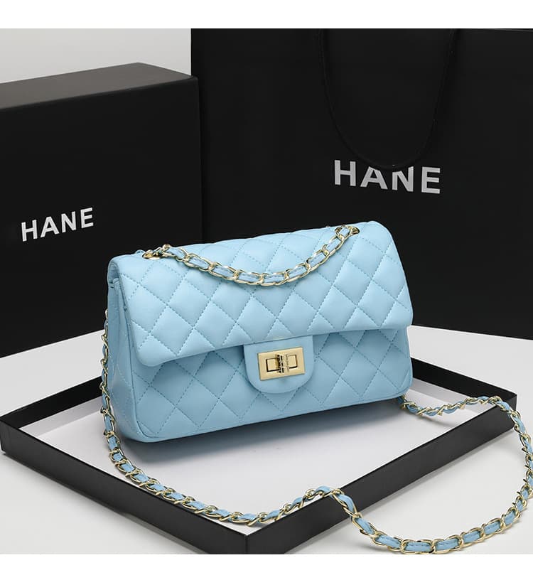 キルティングバッグ キルティングステッチ チェーンショルダー