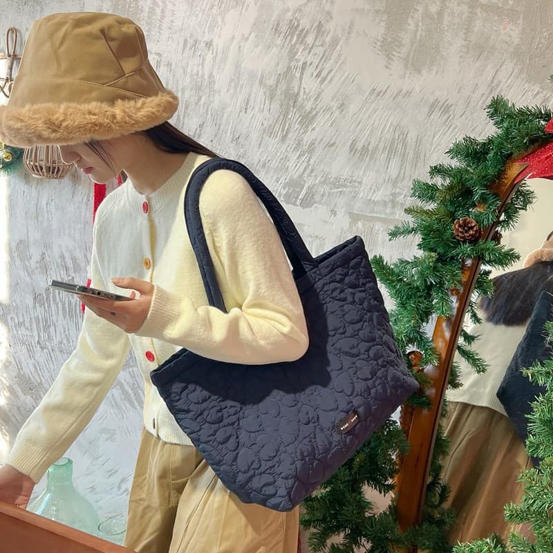 キルティングバッグ ふんわりキルト ゆったりトートバッグ