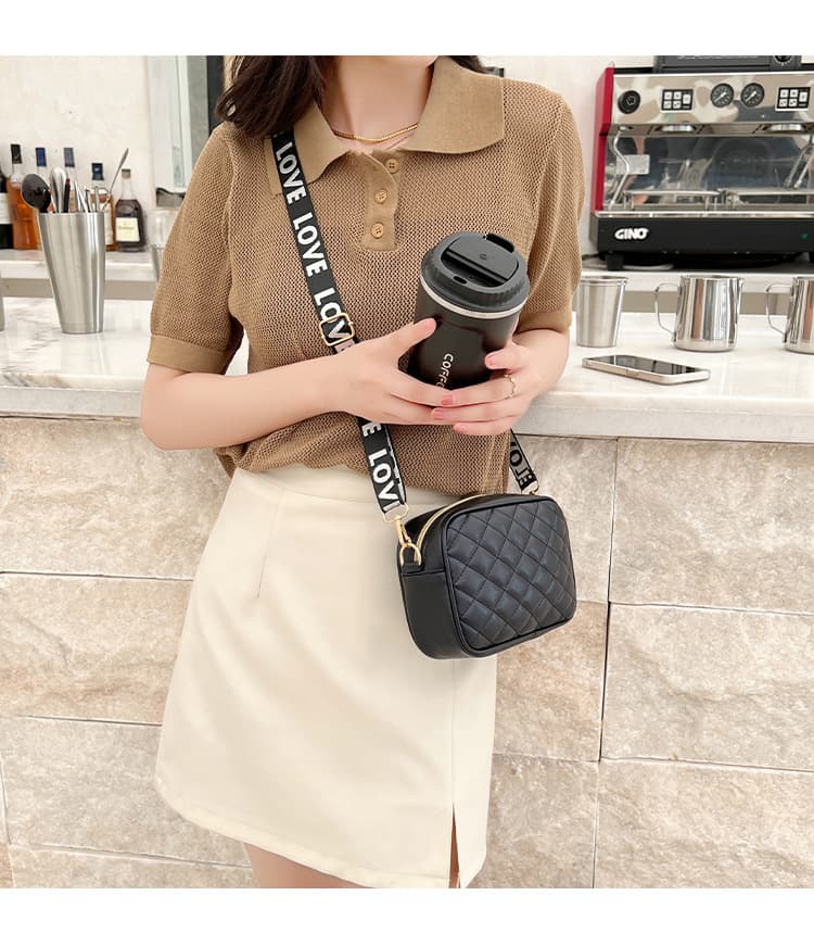 キルティングバッグ ふわもこキルティングレザーポシェット