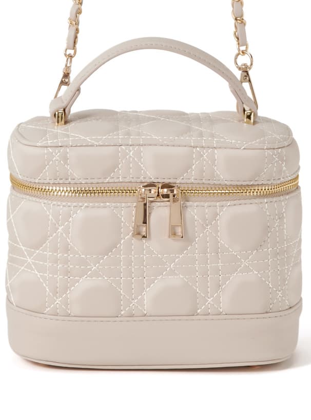 キルティングバッグ 優雅なキルティングミニバッグ