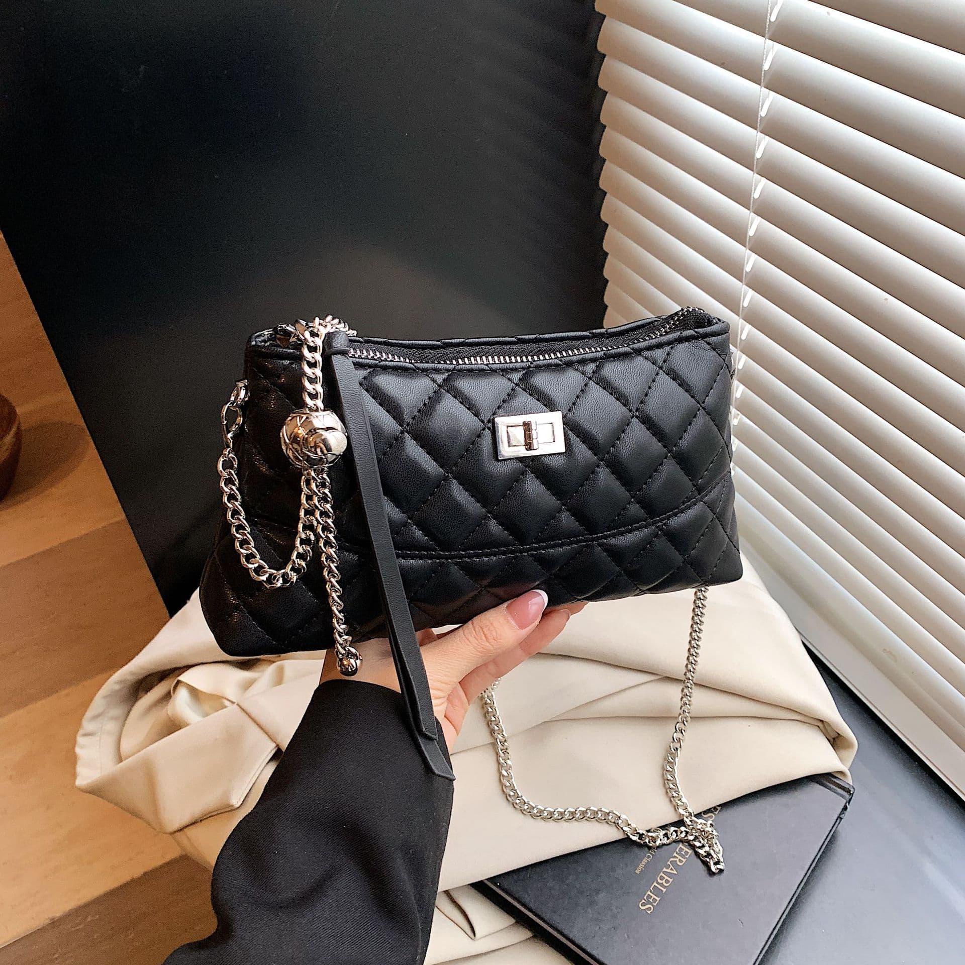 キルティングバッグ キルティングバッグ 菱形ステッチ ミニショルダーポーチ