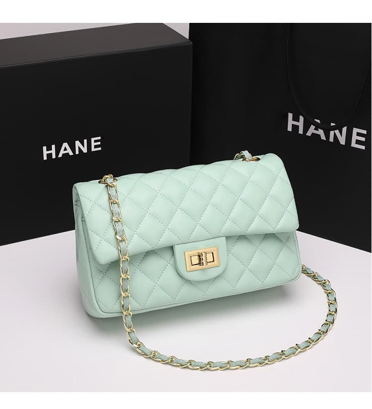 キルティングバッグ キルティングステッチ チェーンショルダー