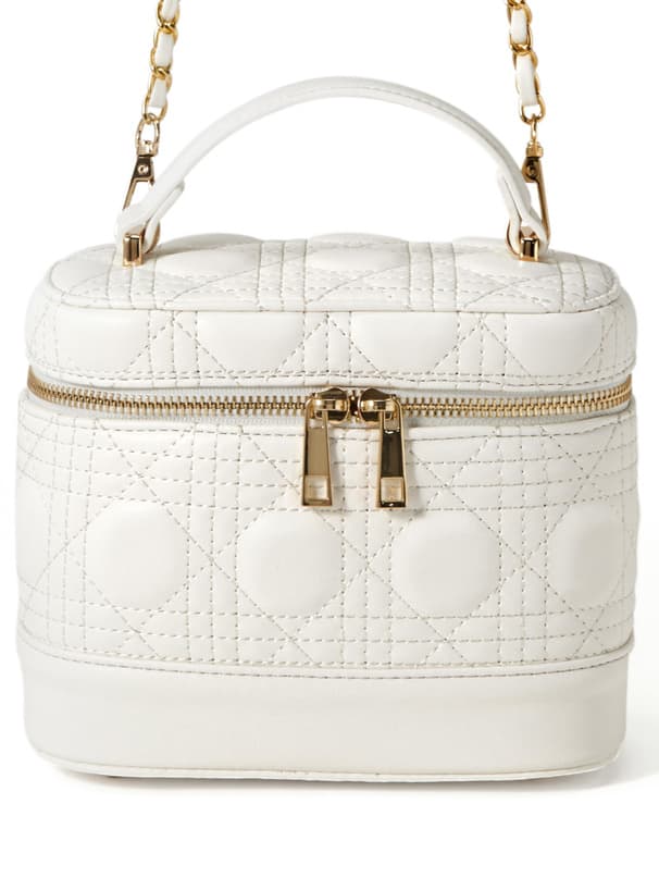 キルティングバッグ 優雅なキルティングミニバッグ