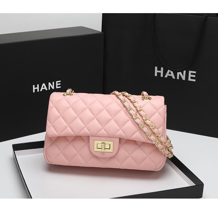 キルティングバッグ キルティングステッチ チェーンショルダー