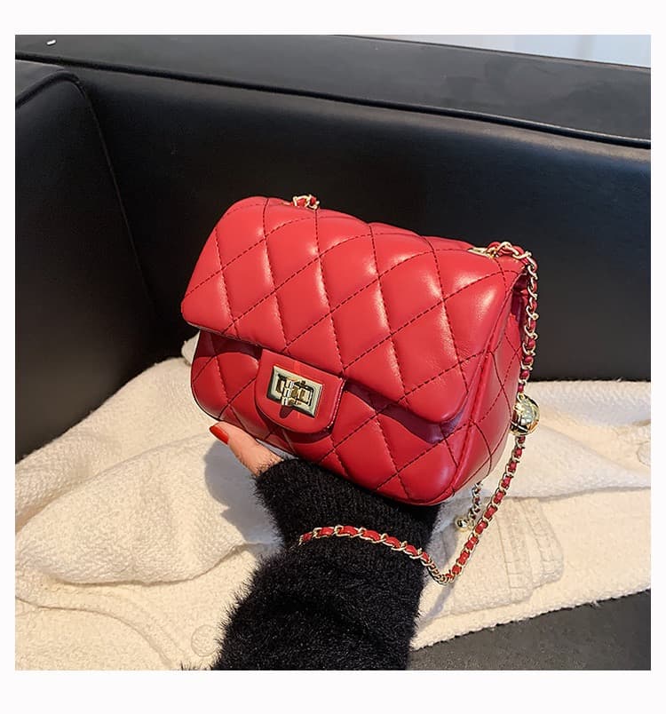 キルティングバッグ エレガントキルティングミニショルダー