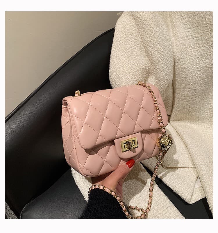 キルティングバッグ エレガントキルティングミニショルダー