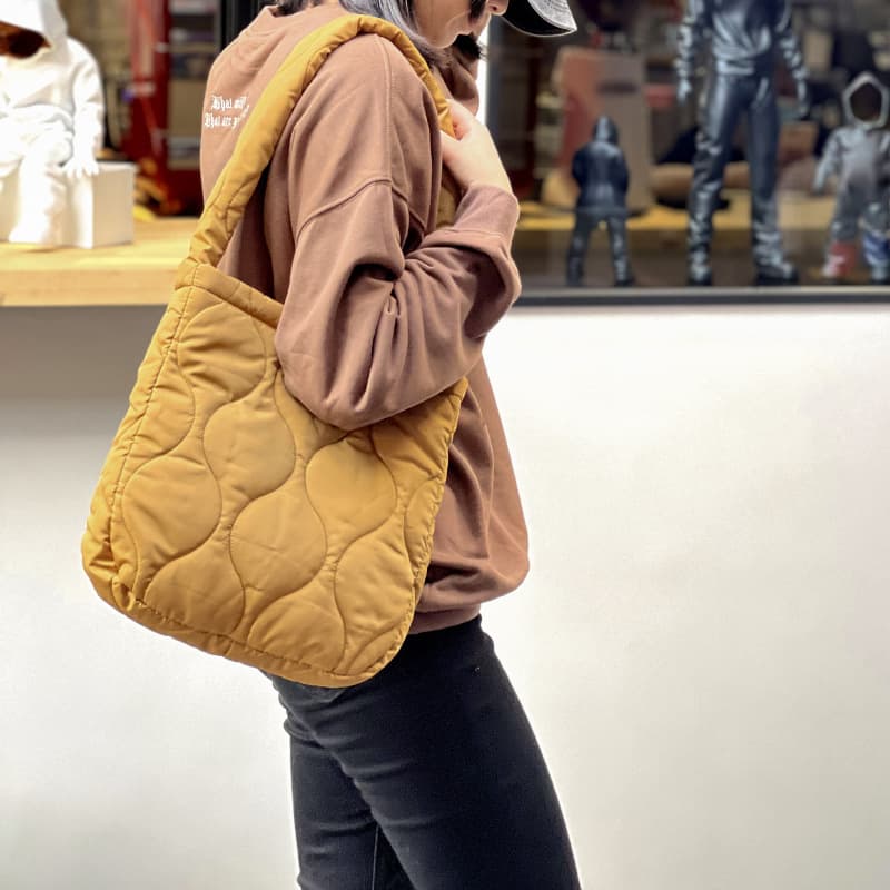 キルティングバッグ ふんわり雲模様キルティングトート