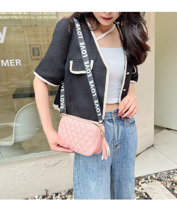 キルティングバッグ ふわもこキルティングレザーポシェット