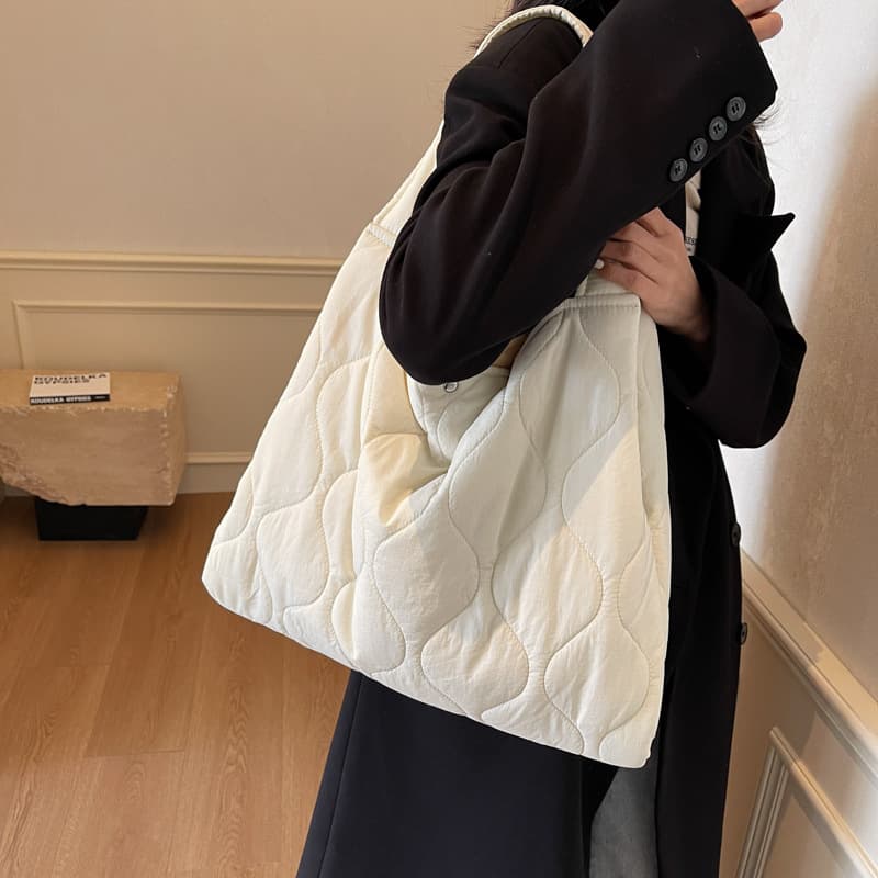 キルティングバッグ ふんわりキルティング デイリートート