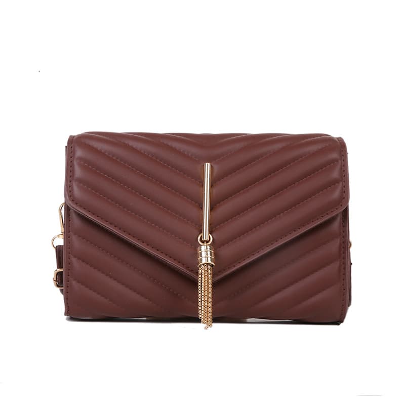 キルティングバッグ クラシック斜めキルト金具付きショルダー