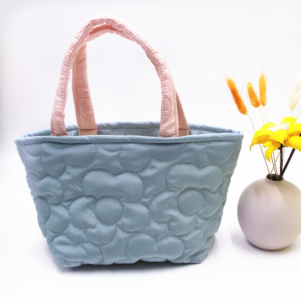 キルティングバッグ 上品花柄キルティングお散歩バッグ