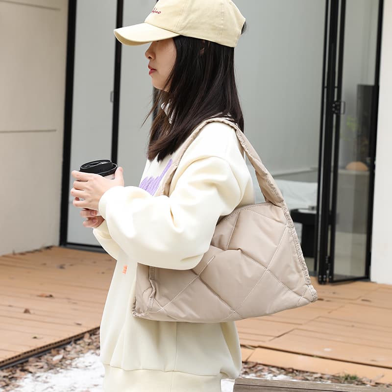 キルティングバッグ もこもこキルティングショルダーバッグ