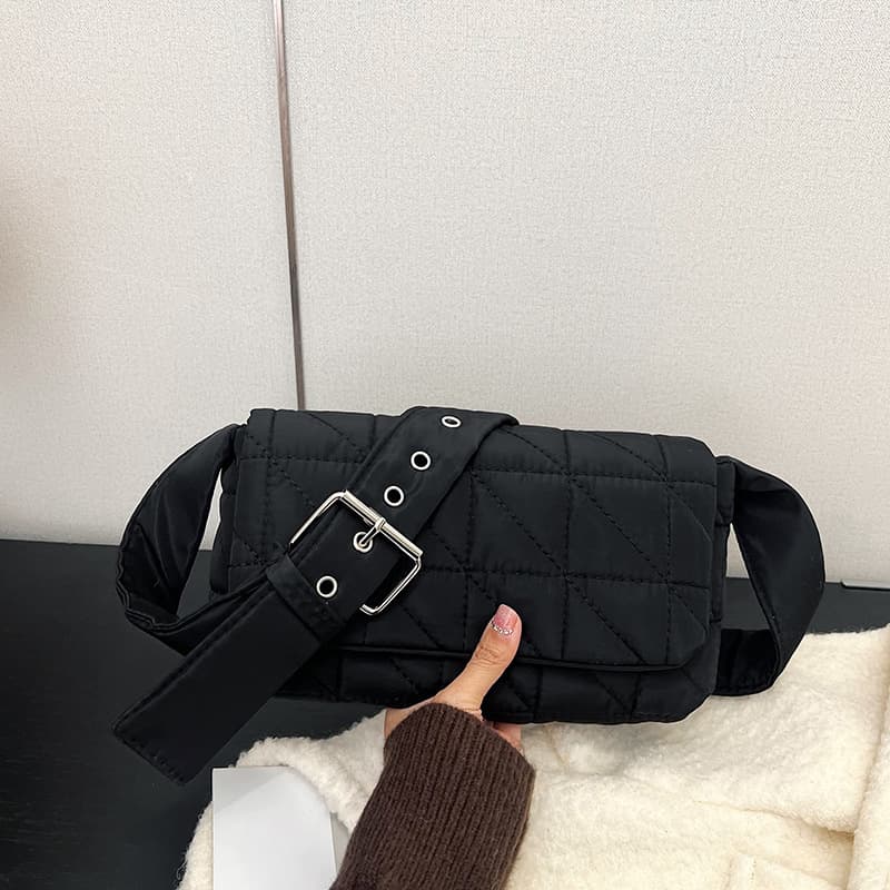 キルティングバッグ キルティングステッチコンパクトバッグ
