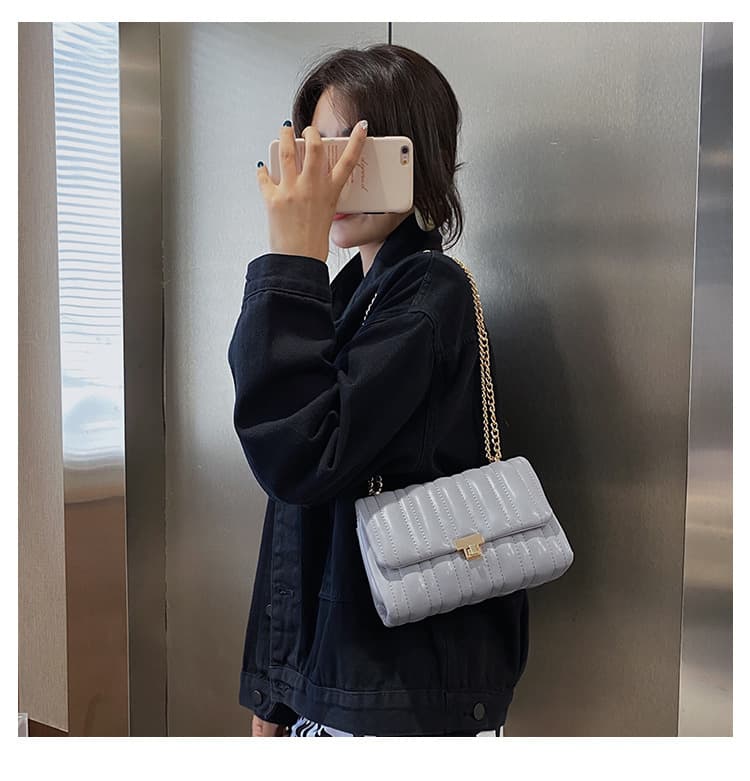 キルティングバッグ 女性用小型肩掛けキルティングチェーンバッグ