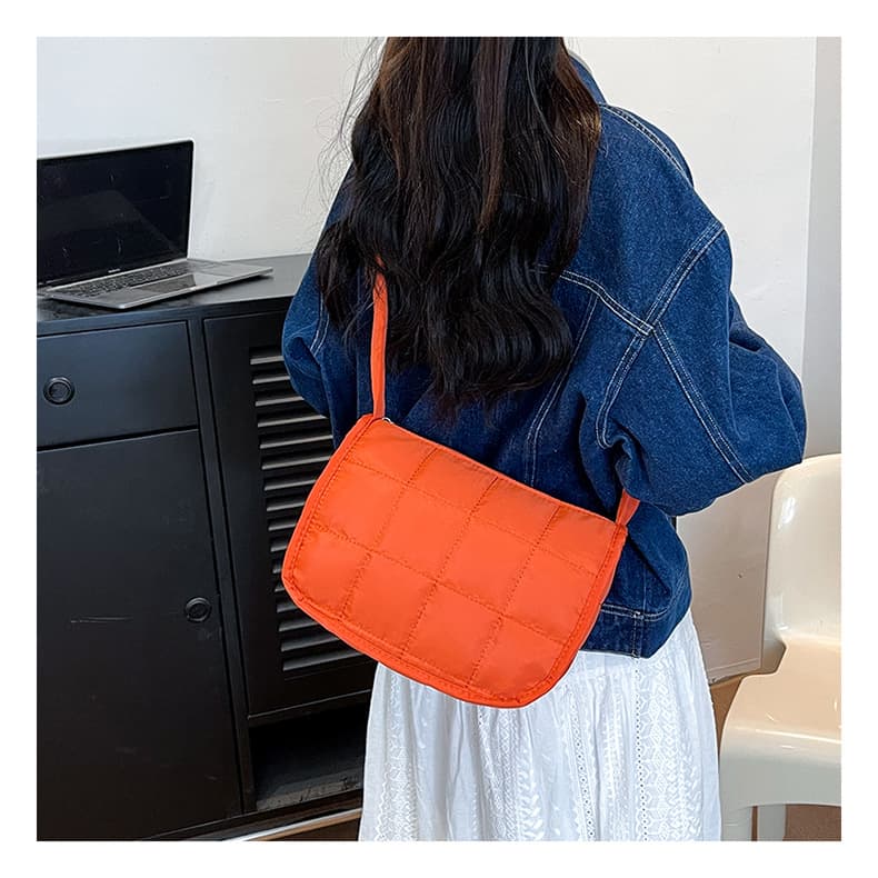 キルティングバッグ 女性用キルティングショルダーバッグ軽量大容量