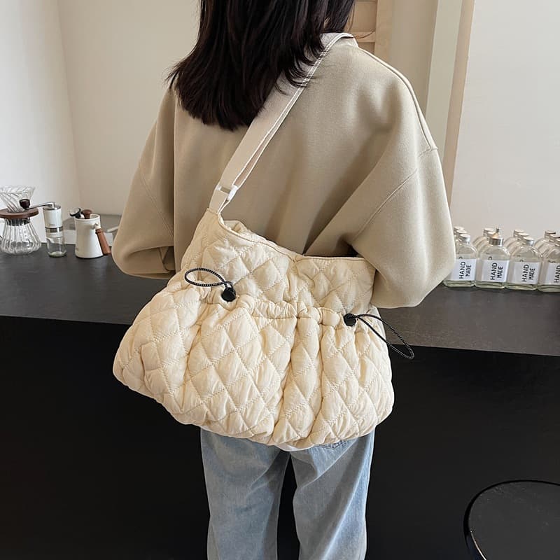 キルティングバッグ ふんわり巾着キルティングショルダー